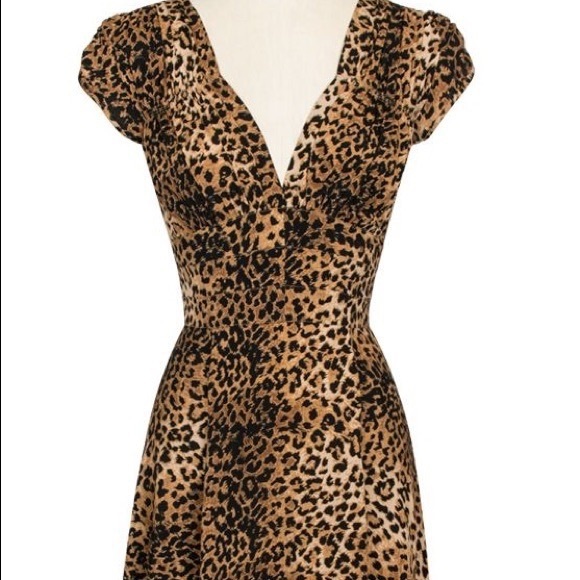 Trashy Diva | Dresses | Trashy Diva Leopard Animal Print 94s Vneck Cap ...